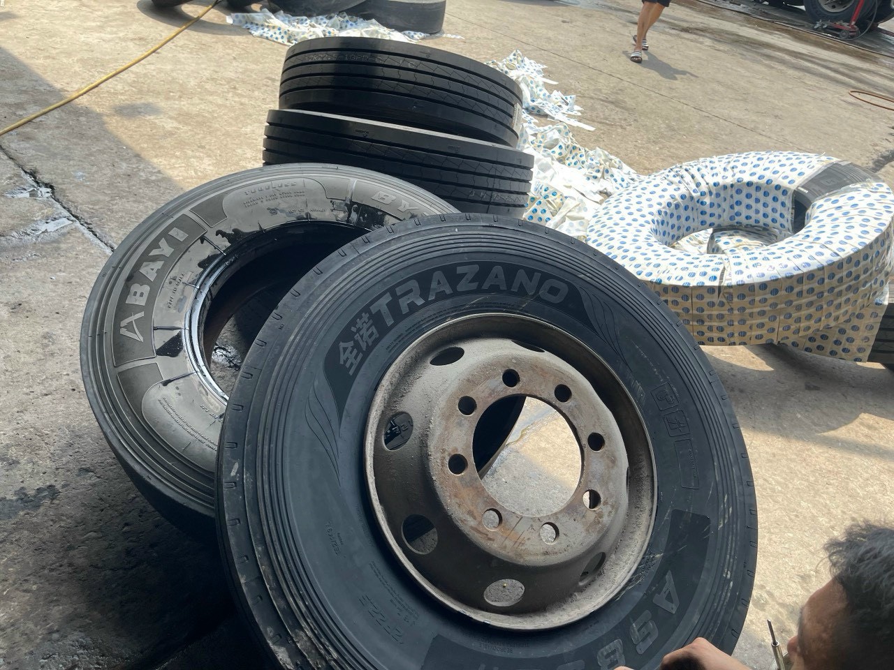 THỜI ĐIỂM THAY LỐP XE Ô TÔ CHUẨN XÁC